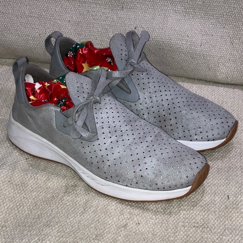 Native Gray Size 6 1/2 Women's Slip-On Ultralight Athletic Shoes